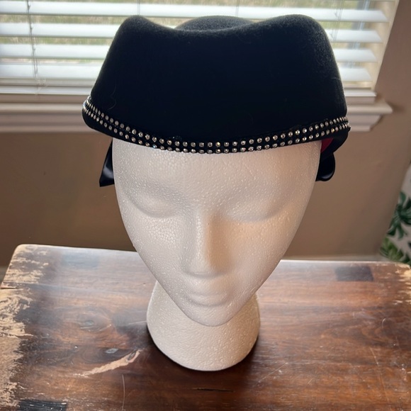 Two Vintage 80s Hats - Picture 5 of 8